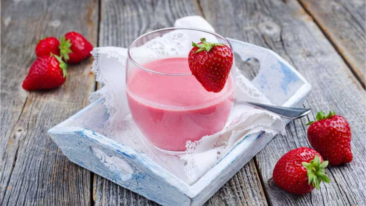 Erdbeer-Pudding: Rezept für das rosa Dessert - Mehr für Elle